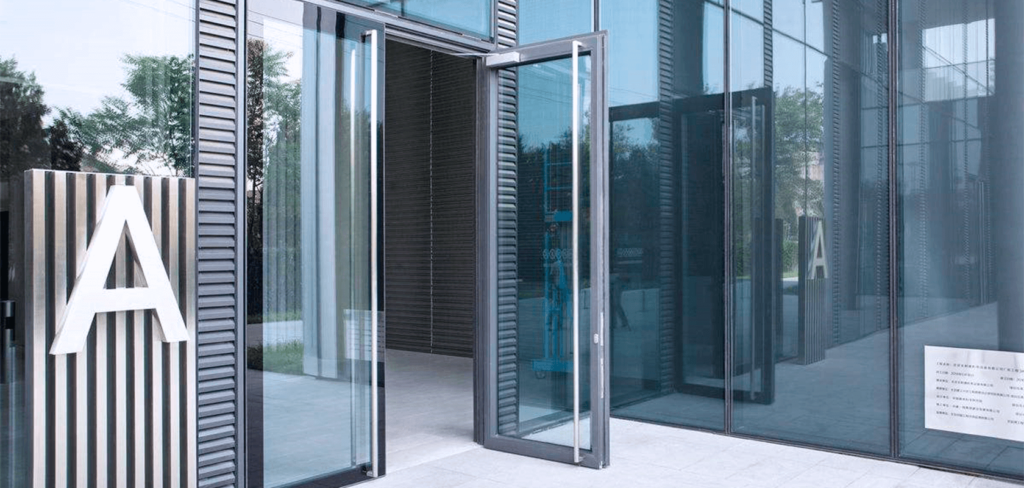 Алюминиевые входные двери: надежный и стильный выбор | realplast.kz